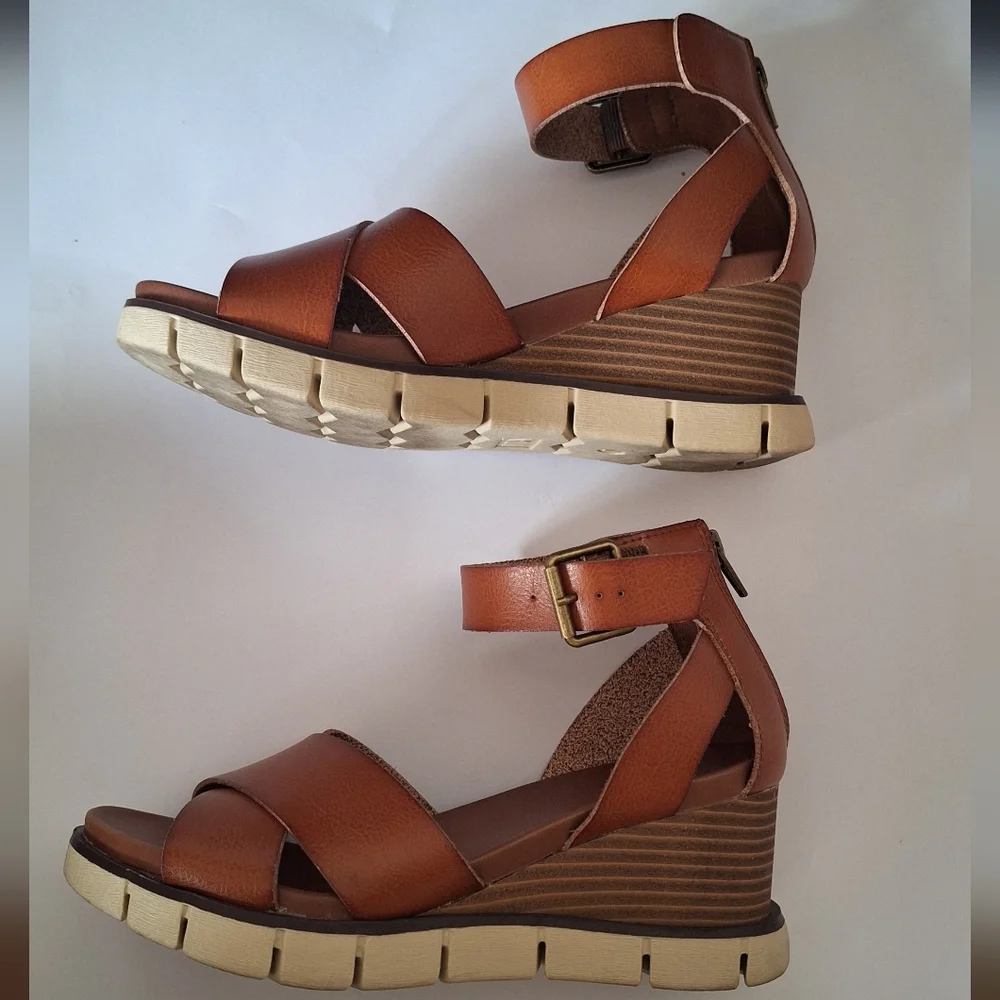 MIA Women's Lauri Wedge Strap Zip Up Cognac Tan Sandals Size 7 - Picture 4 of 8